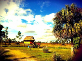 Everglades Chickee Cottage & Bungalow - Ochopee